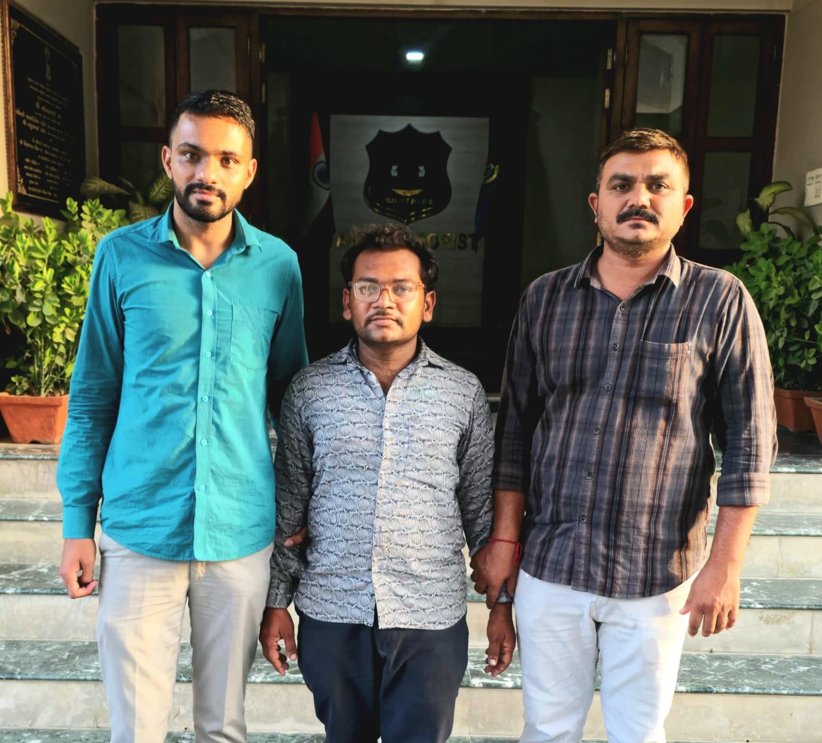 *રાષ્ટ્રીય સુરક્ષાને લાગતી ગુપ્ત માહિતી પાકિસ્તાન એજન્ટને મોકલનાર શખ્સની ધરપકડ કરતી ગુજરાત એટીએસ*