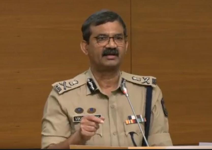 *રાજ્યની શાળાઓના વિદ્યાર્થીઓના પ્રવાસમાં બે ગણવેશધારી પોલીસકર્મીઓની હાજરી ફરજિયાત: ડીજીપી વિકાસ સહાય*