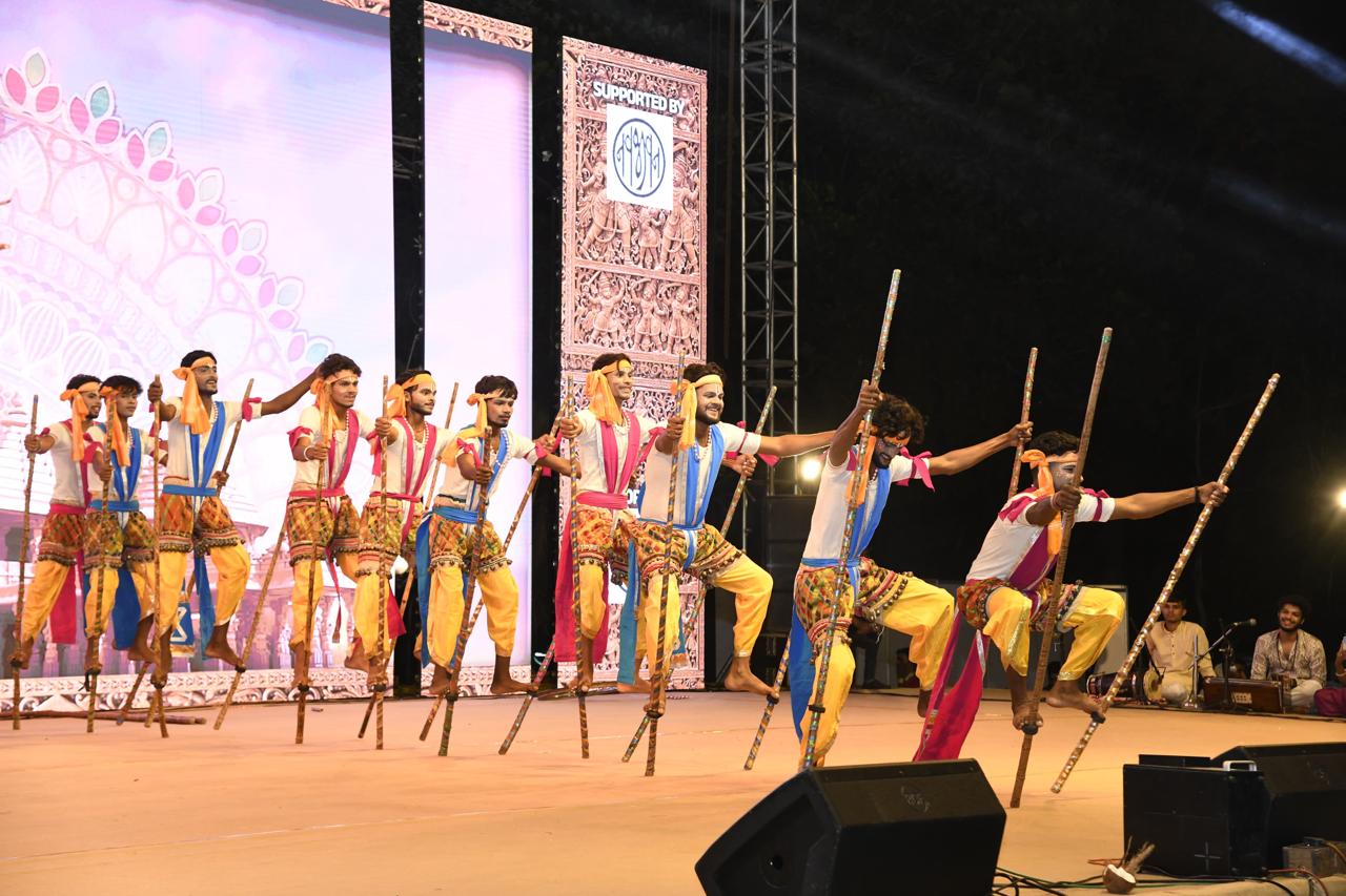 *વડાપ્રધાનની “એક ભારત – શ્રેષ્ઠ ભારત” સંકલ્પના સાકાર કરતો ત્રિ-દિવસીય ઇન્ડિયન ફોક કાર્નિવલ અમદાવાદમાં સંપન્ન*