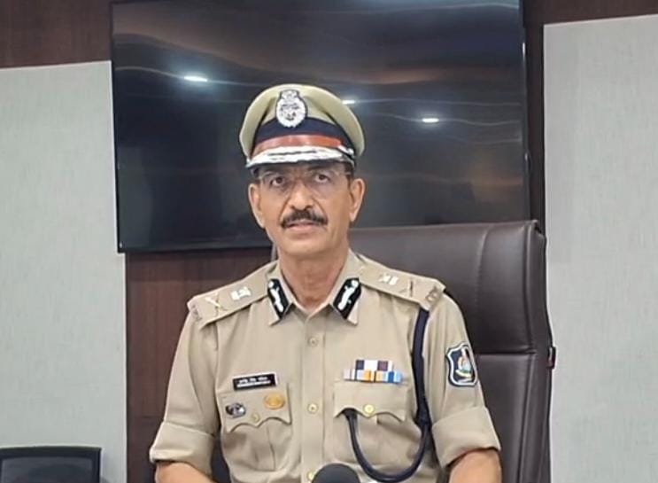 “રથયાત્રા” અનુસંધાને પોલીસ કમિશનર દ્વારા બે દિવસમાં શહેરમાં અસામાજીક પ્રવૃતિઓ કરતા 45 ઈસમો વિરુધ્ધ કાર્યવાહી કરાઈ*