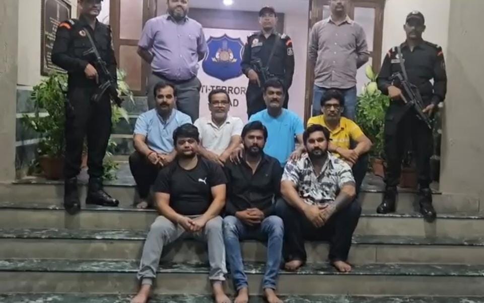 *ગુજરાત એટીએસએ હથિયારના લાયસન્સ અને વેચાણના નેટવર્કનો પર્દાફાસ કરી સાતની ધરપકડ કરી*