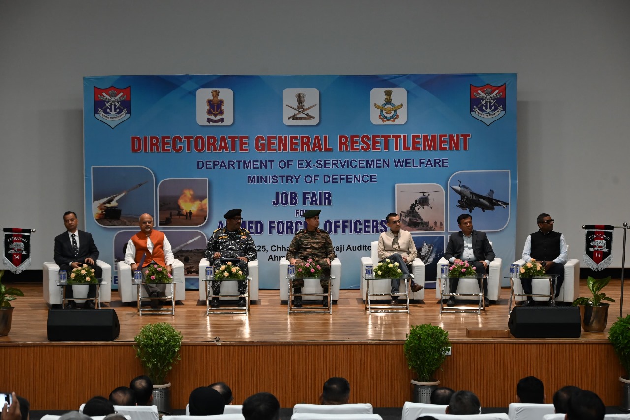 *સંરક્ષણ મંત્રાલયના ભૂતપૂર્વ સૈનિકો કલ્યાણ વિભાગના પુનર્વસન મહાનિર્દેશાલય દ્વારા રોજગાર મેળો યોજાયો*