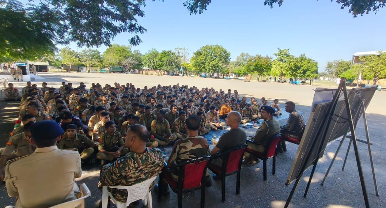 એનસીસી ના તાલીમાર્થીઓ માટે ટ્રાફિક નિયમન તથા રોડ સેફટી અંગેનો સેમીનાર યોજાયો