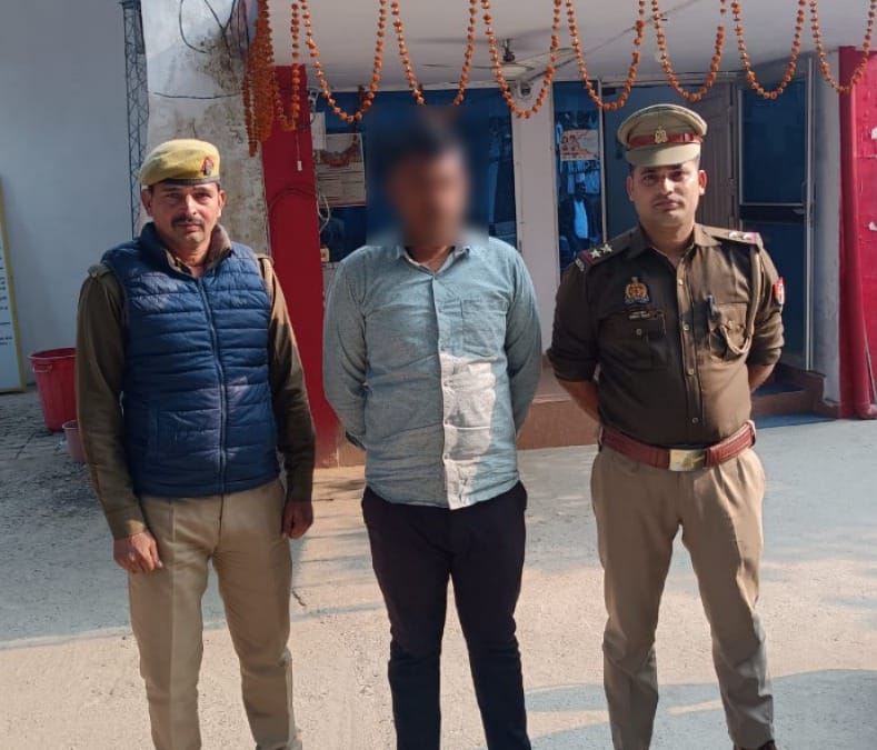 *📍ગોરખપુરમાં મોટી કાર્યવાહી: ₹25,000નો ઈનામી વોન્ટેડ ગેંગસ્ટર આશુતોષ ઝડપાયો!*