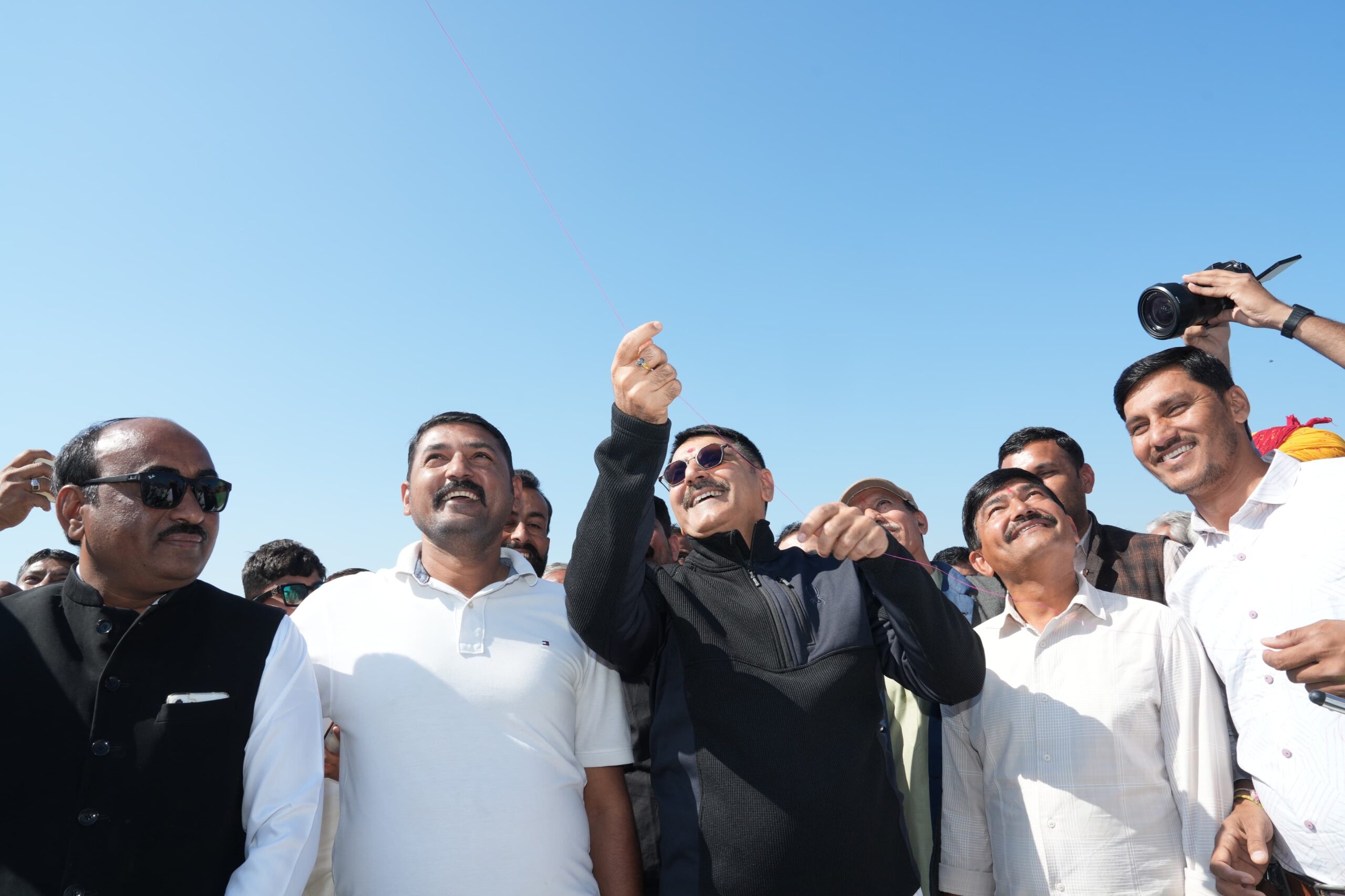 *વિધાનસભાના અધ્યક્ષ શંકરભાઈ ચૌધરીએ થરાદમાં મકરસંક્રાંતિની ધામધૂમથી ઉજવણી કરી*