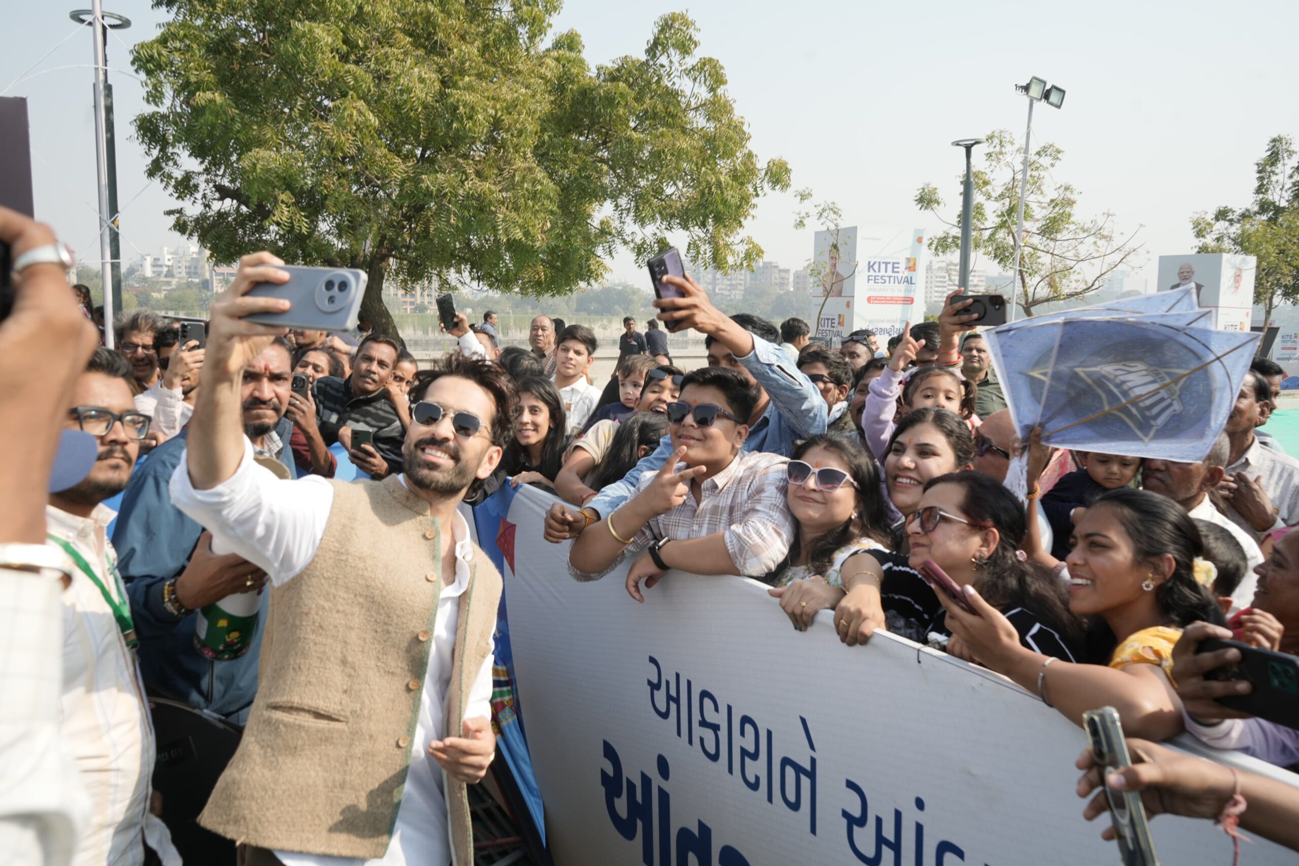 *Space Gen: Chandrayaan પહેલાં અભિનેતા નકુલ મહેતા અમદાવાદમાં ફ્લાવર શો અને આંતરરાષ્ટ્રીય પતંગ મહોત્સવ 2026માં રહ્યા ઉપસ્થિત*