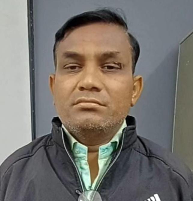 *📍રાજકોટ: ₹1000ની લાંચ લેતા RMCના સેનેટરી સબ ઇન્સ્પેક્ટર ઝડપાયા*