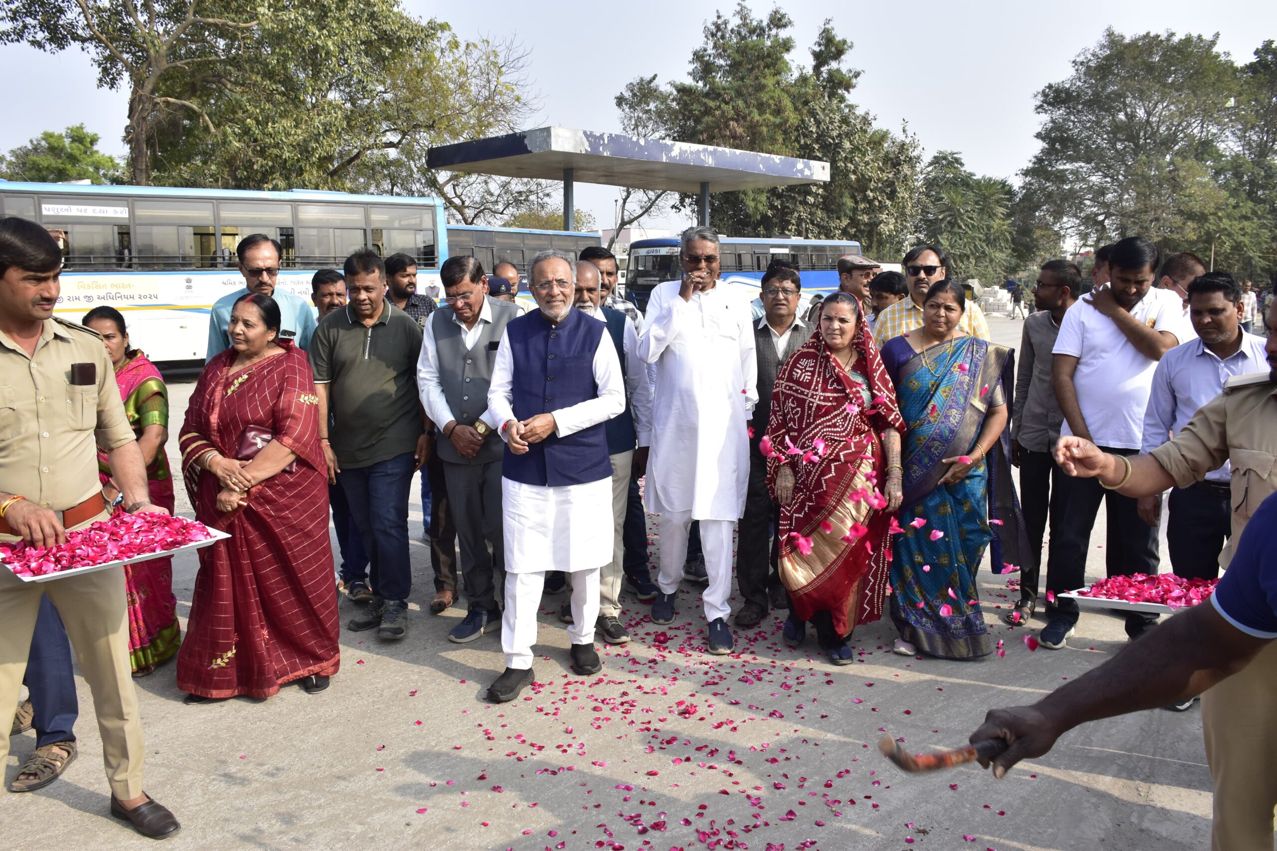 *કેબિનેટ મંત્રીના અધ્યક્ષ સ્થાને ધ્રોલ એસ.ટી.ડેપો વર્કશોપ તથા જોડિયા એસ.ટી.બસ સ્ટેશનનો ખાતમુહૂર્ત સમારોહ યોજાયો*