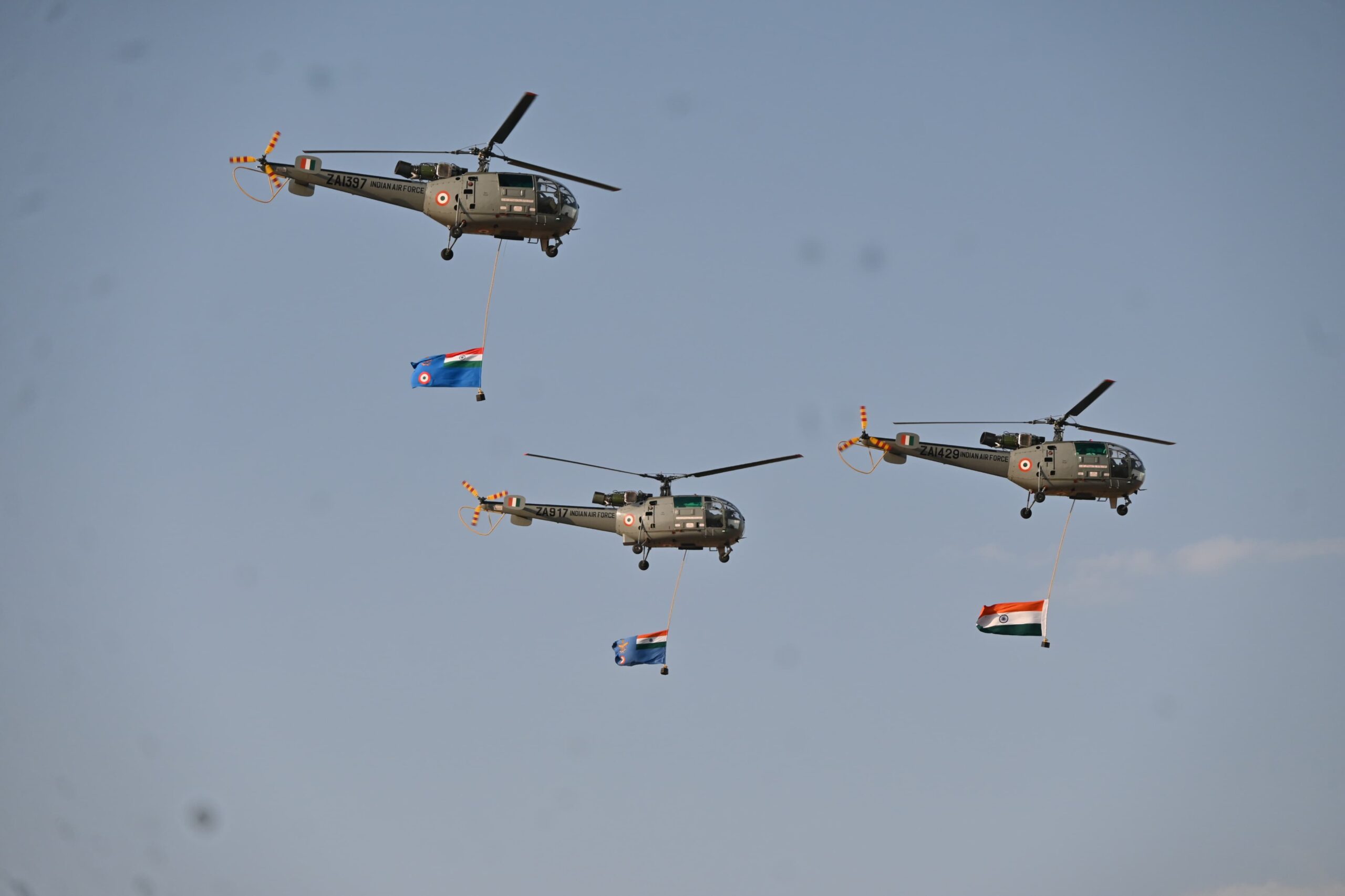 *ભારતીય વાયુસેનાના વિરોએ પોખરણમાં પ્રદર્શન દ્વારા પ્રચંડ પ્રખર શક્તિનો આપ્યો પરચો*