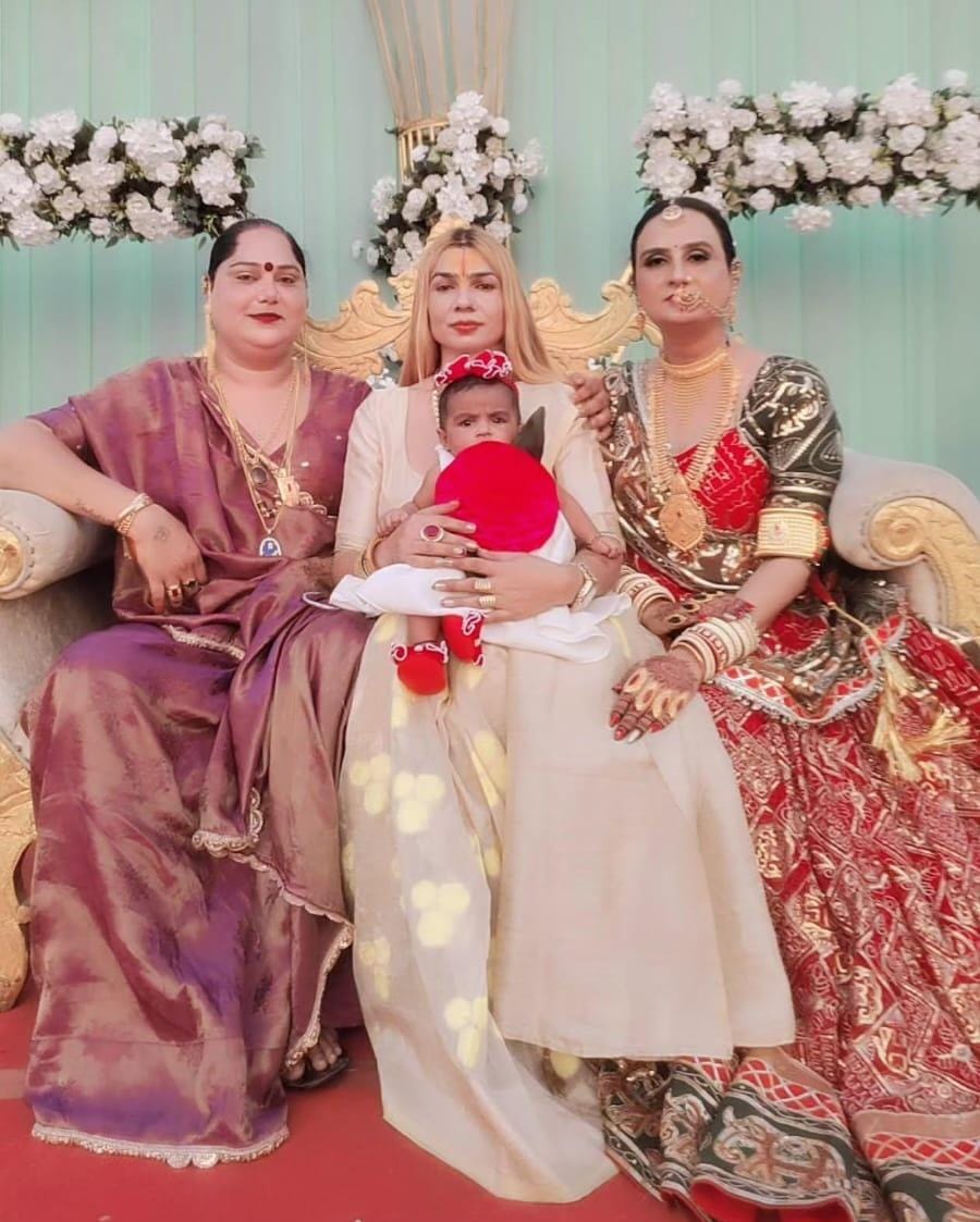 માનવતાની મહેક: કિન્નર સમાજે દીકરી દત્તક લઈ ધામધૂમથી ” ઢૂંઢોસ્તવ ઉજવ્યો.