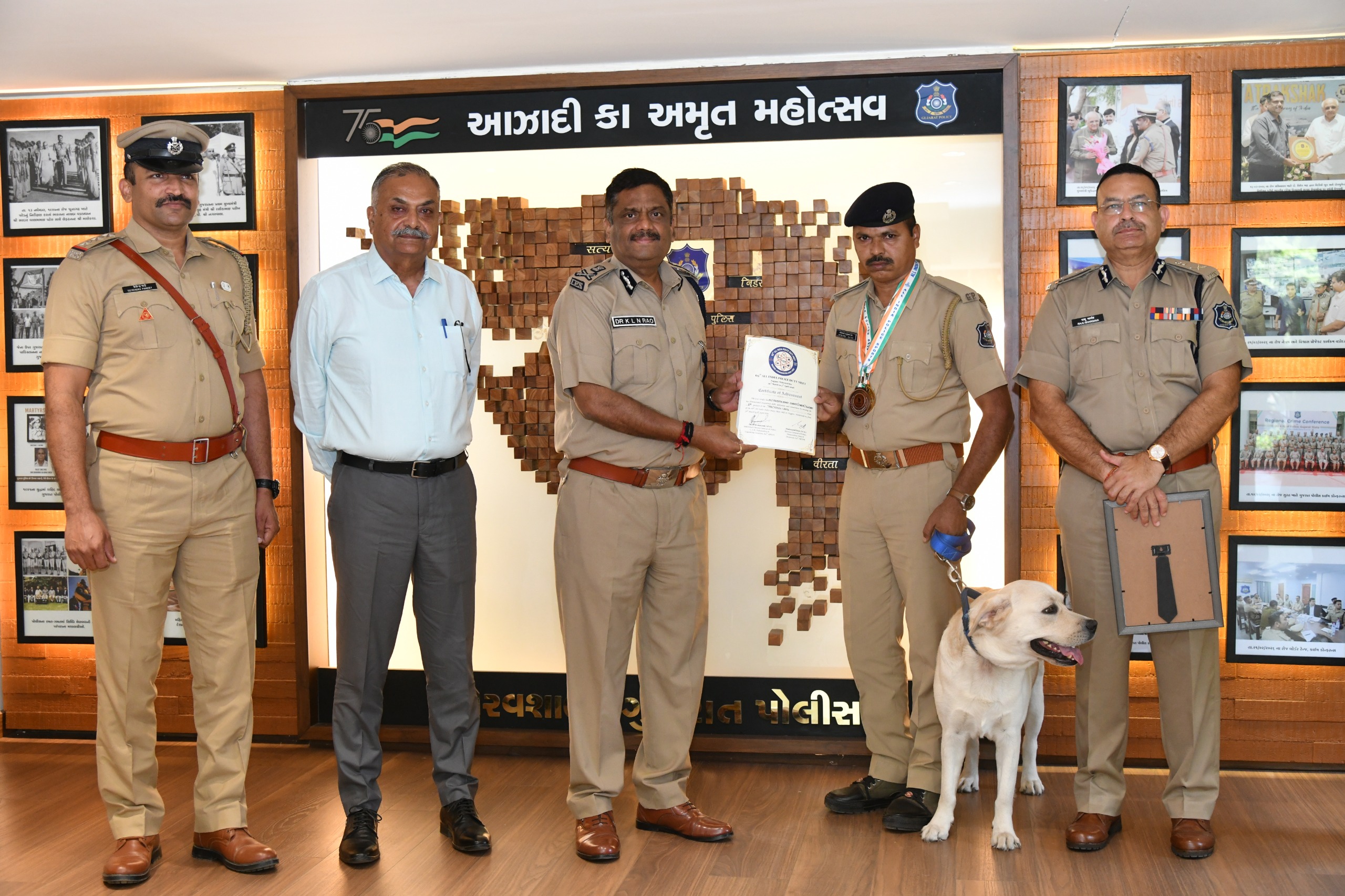 *16 વર્ષ પછી ગુજરાત પોલીસ ડોગ ‘ચેક’ રાષ્ટ્રીય પોલીસ ડ્યુટી મીટમાં ગોલ્ડ મેડલ જીત્યો* 